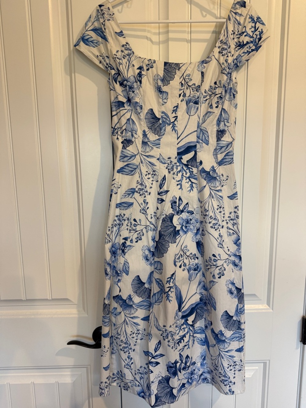 Avec Les Filles Blue & White Floral Midi Dress